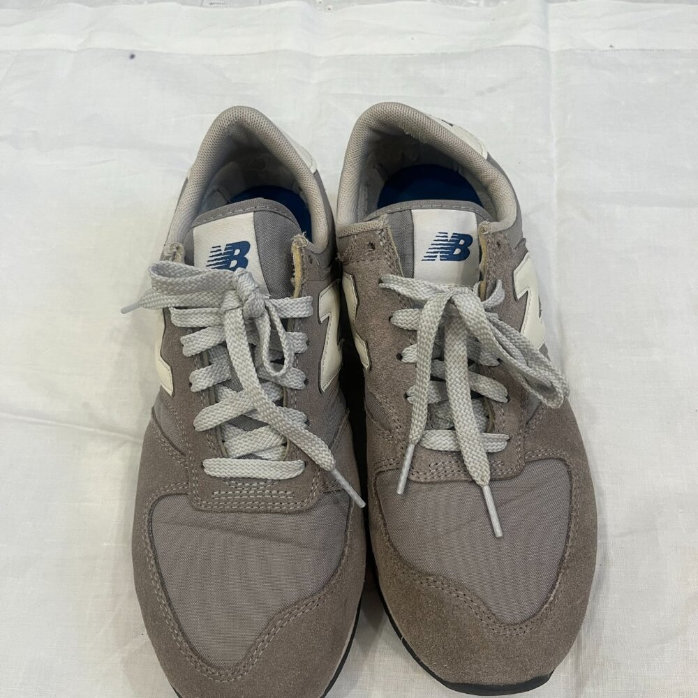 New Balance Classic Gray Sneakers - Picture 2 of 5